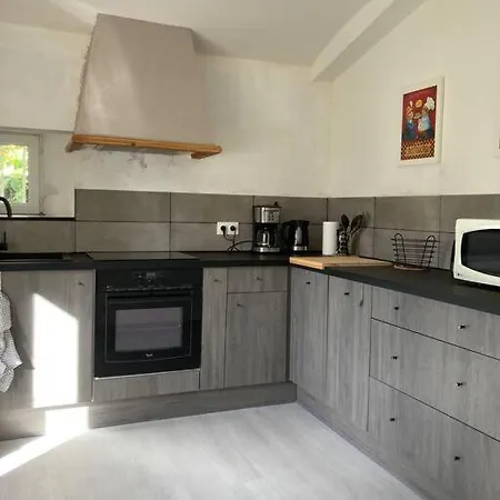 Au Bord De La Riviere 3 9 Couchages Dont 3 En Mezzanine *