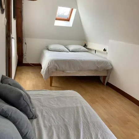 Au Bord De La Riviere 3 9 Couchages Dont 3 En Mezzanine Hotell Nyoiseau